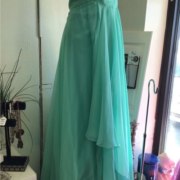 TONYBOWLS Ladies 10 green formal / bling - Picture 2 of 5